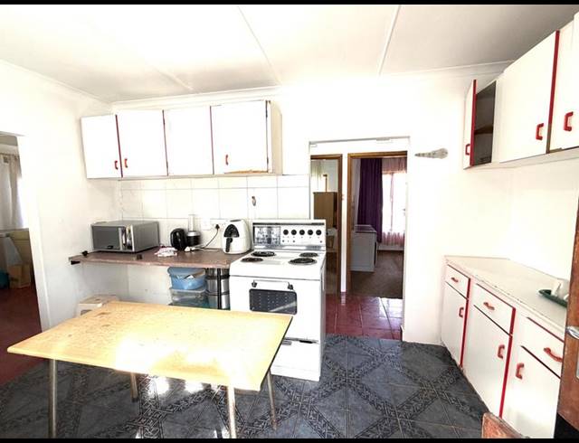3 BEDROOM HOUSE FOR SALE IN SHALLCROSS
